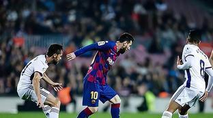 使他成为足 使他成为足